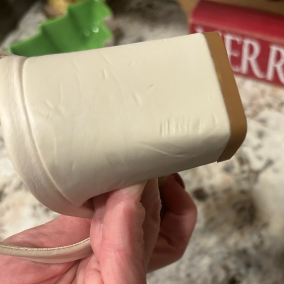 Nordstrom Rack Faux Leather Bisque Landry Sandal Size 4.5. - Picture 5 of 7